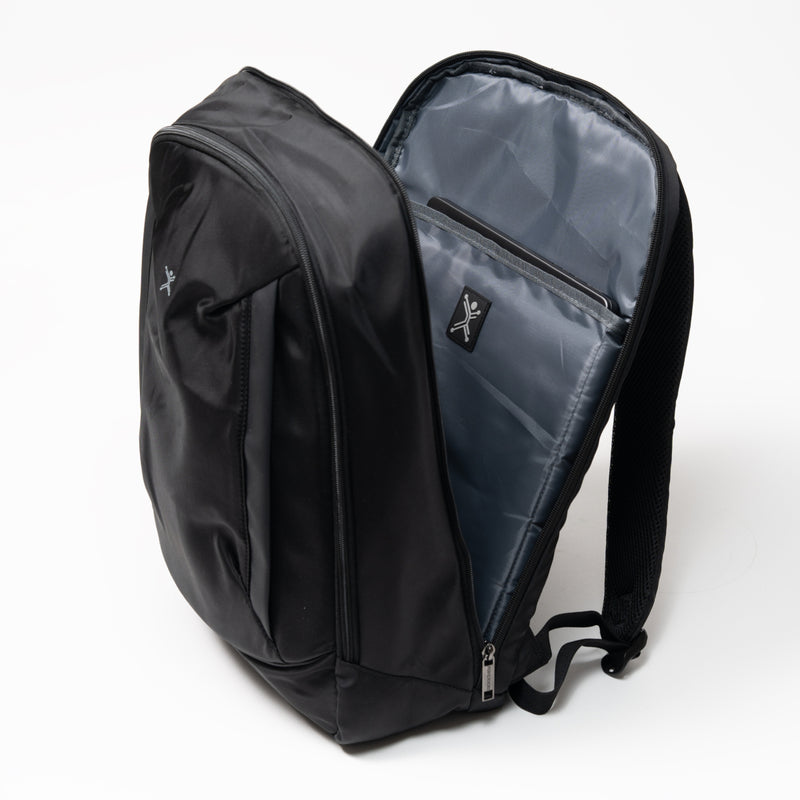 Mochila para Laptop 15.6" Amplia y Material Antiderrames Avana | PERFECT CHOICE