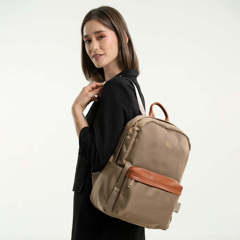 Mochila de mujer para laptop 15.6" Diseño Ejecutivo Sahara | PERFECT CHOICE